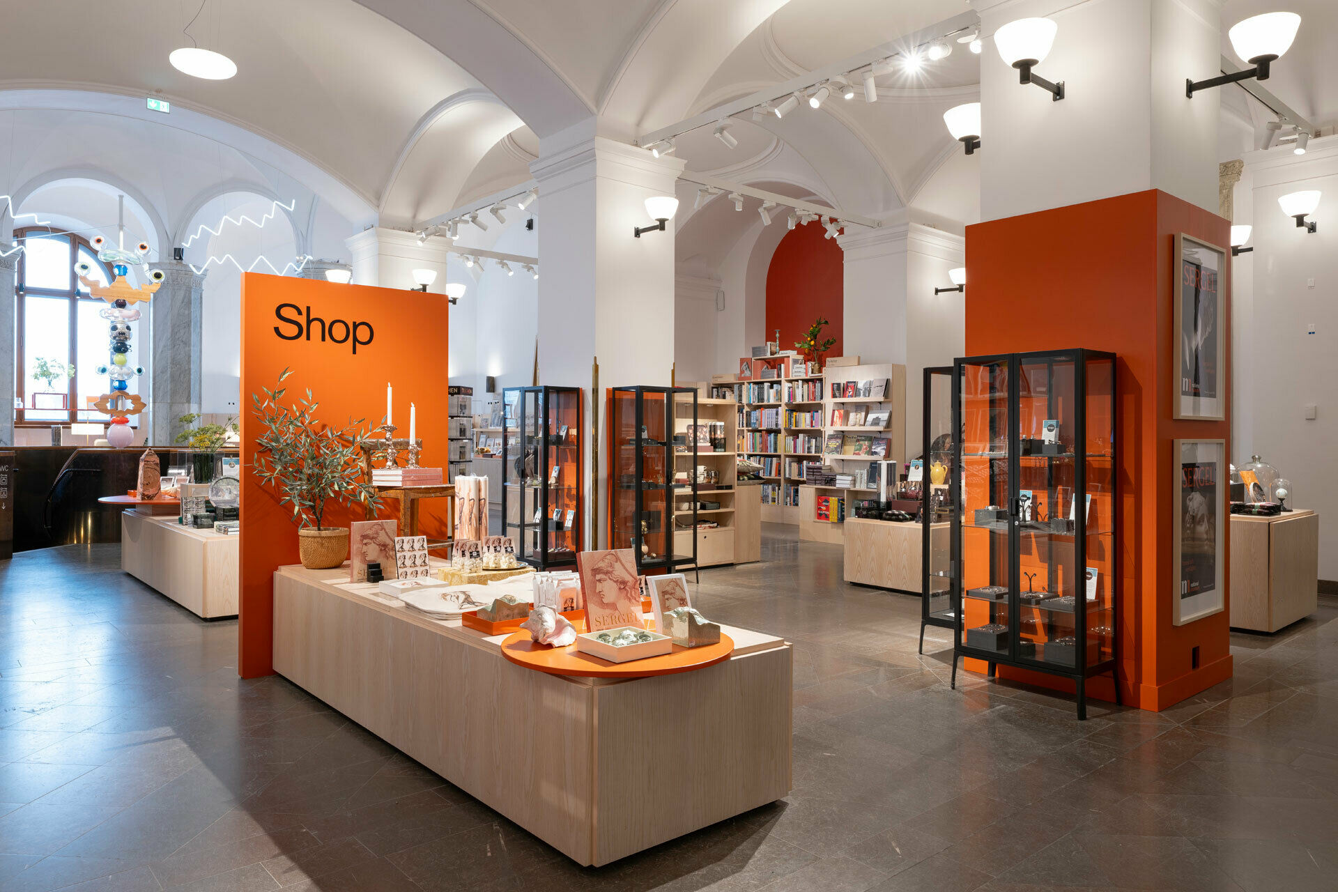 Interiör från museets shop.