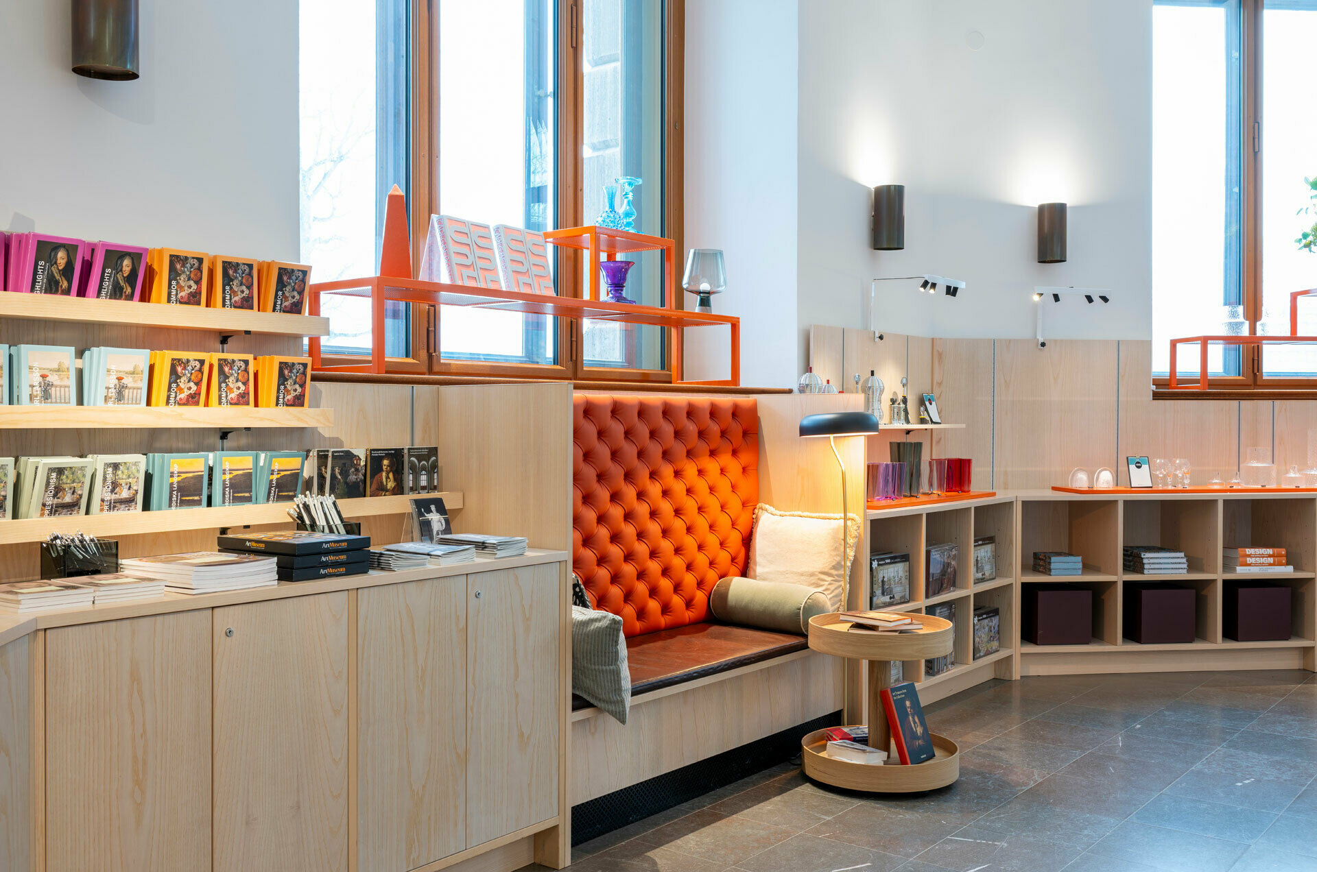 Interiör från museets shop.