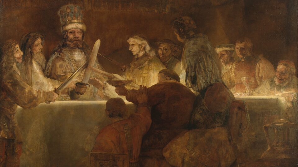 Oljemålning av Rembrandt som visar scenen när Bataverna sitter runt ett bord och höjer sina svärd för att svära en trohetsed till Claudius Civilis som bär en krona på huvudet.