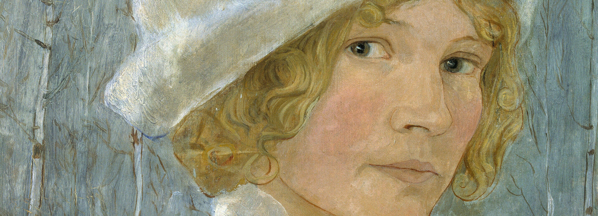 Målat porträtt av en ung kvinna. Hon tittar snett bakåt mot betraktaren. Hon har på sig en vit jacka med kragen uppfälld och en hatt. Henne blonda hår sticker fram under hatten.