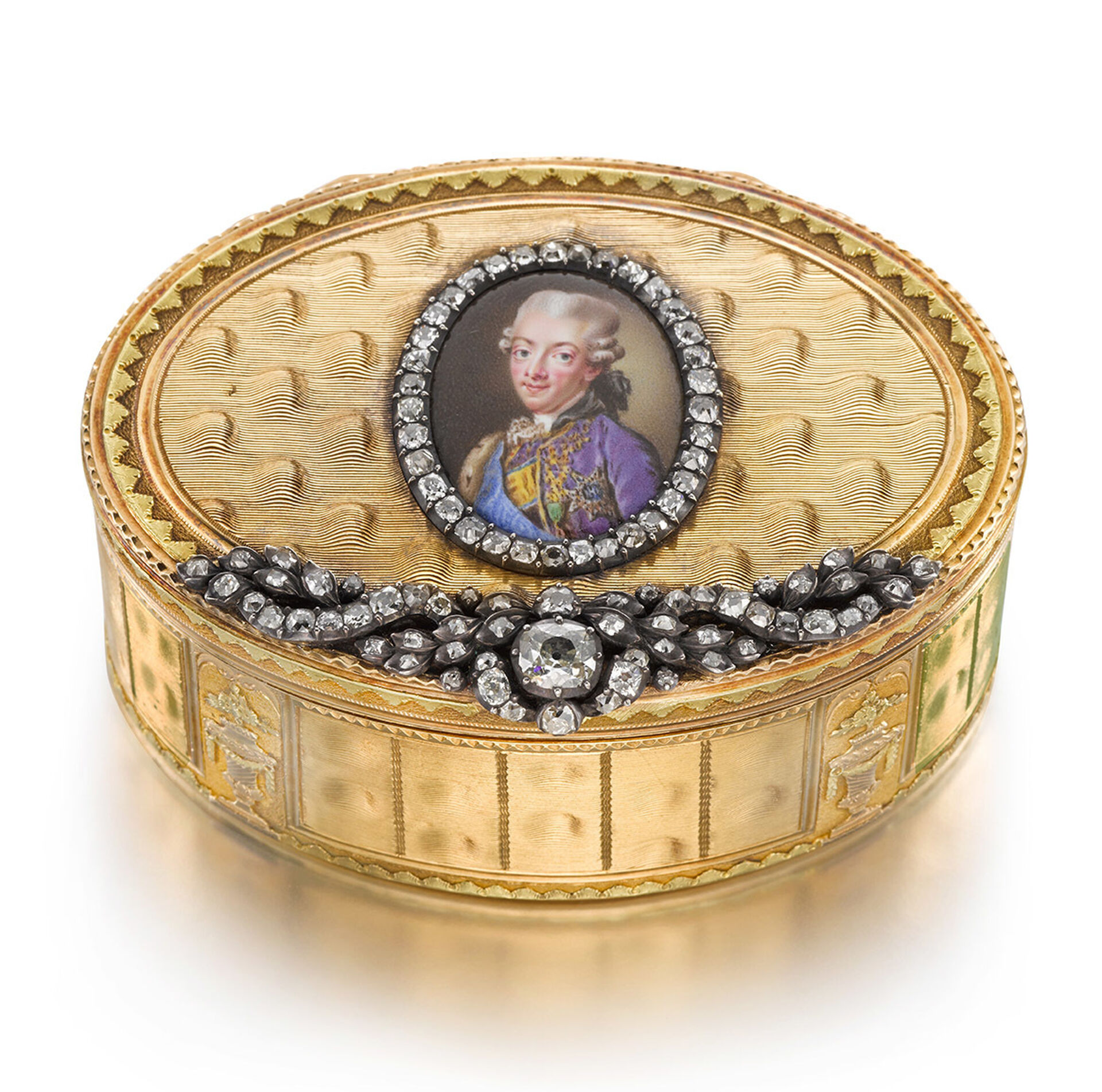 A Beautiful Three Colour Gold Oval Snuff Box