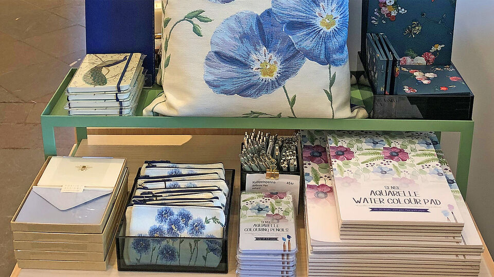 Blue notes in the museum shop