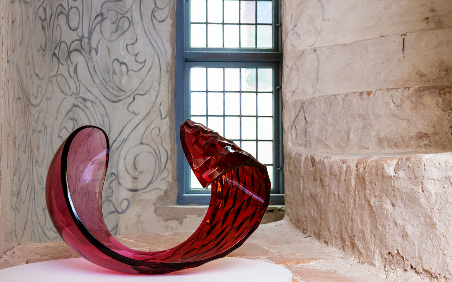 Lena Bergström, sculpture "Planets: Red Rose”. On dispaly in the exhibition "Expressions in glass" at Läckö Castle, summer 2019.