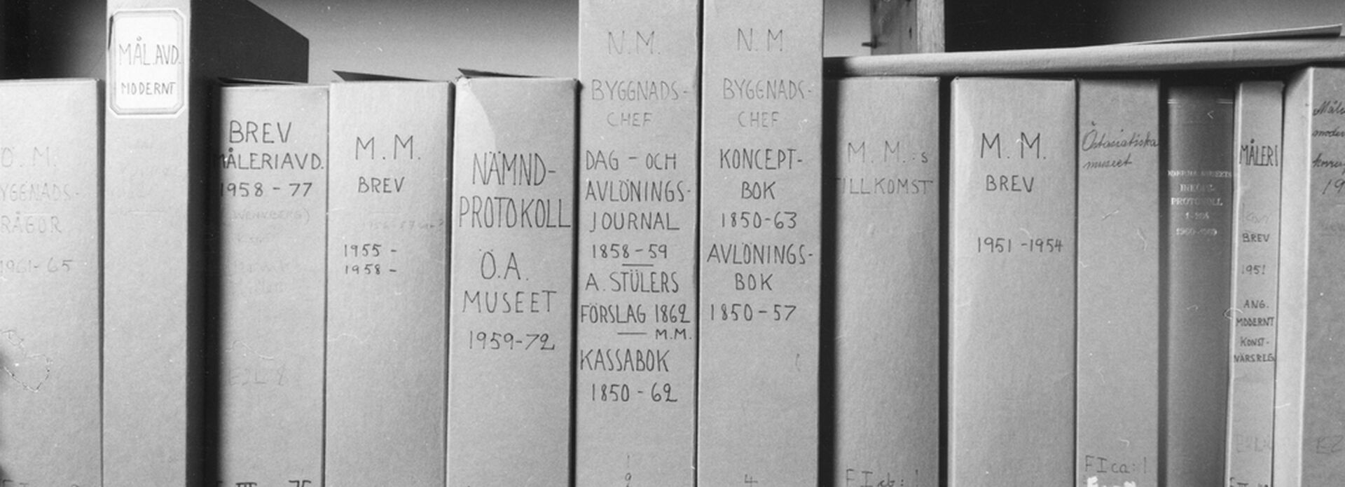 The Art Library, folders