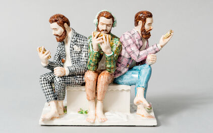 Alexander Tallén, Figurine "Together at last", 2016